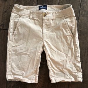 American Eagle women’s Bermuda shorts